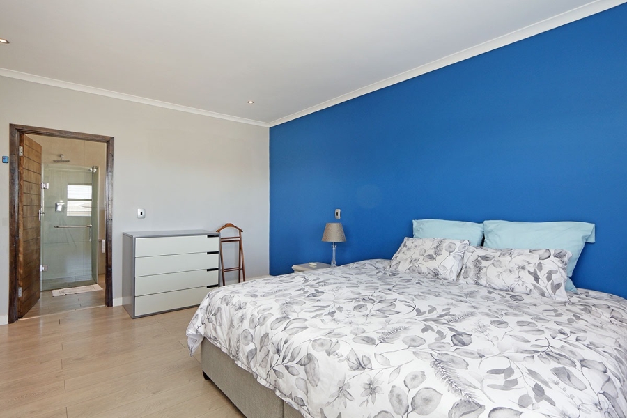 4 Bedroom Property for Sale in Parklands North Western Cape